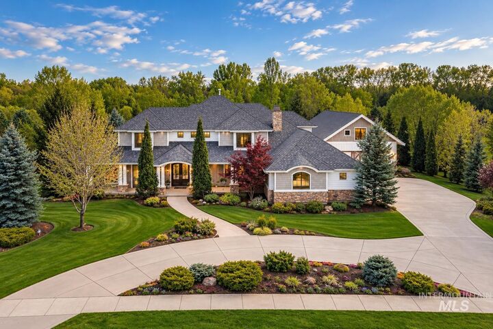 Property Photo:  2230 N Vizcaya Way  ID 83616 