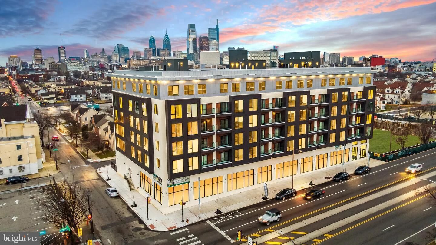 Property Photo:  1000 W Girard Avenue 101  PA 19123 