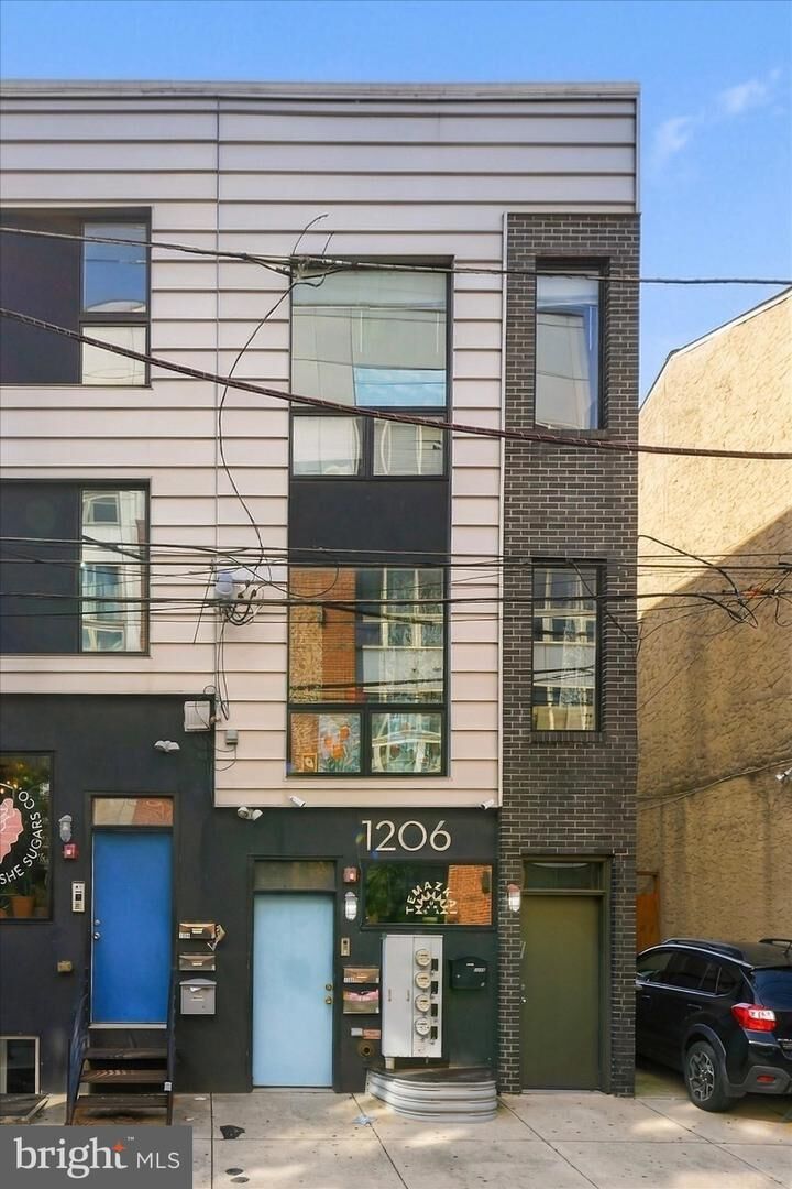 Property Photo: 1206 E Palmer Street PA 19125
