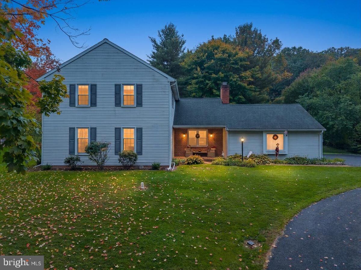 Property Photo:  2618 Chestnut Valley Drive  PA 17601 