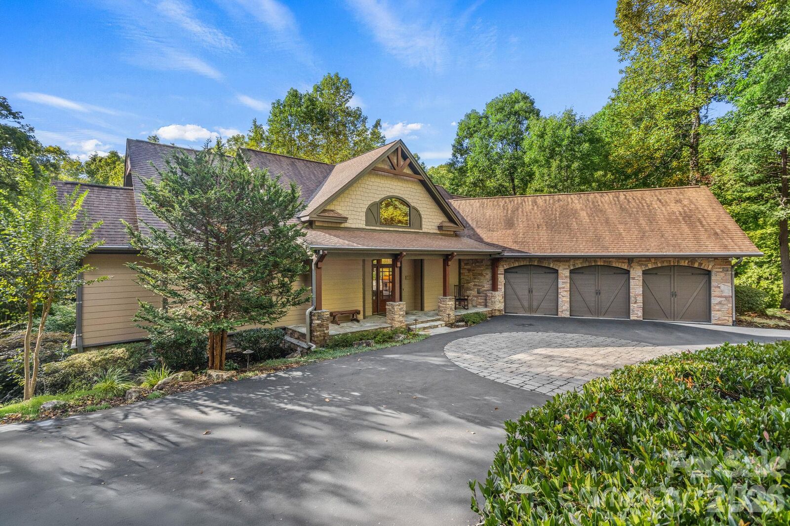 Property Photo:  123 Pinnacle Peak Lane  NC 28731 
