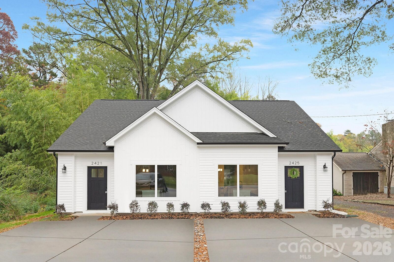 Property Photo:  2421 Toddville Road  NC 28214 