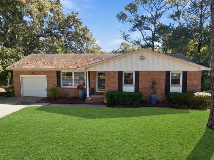 Property Photo: 1060 Woodside Drive SC 29412