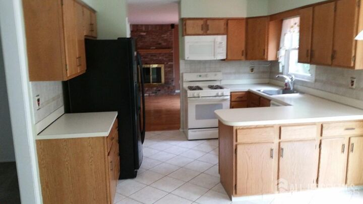 Property Photo:  12 Nancy Street  NJ 08824 