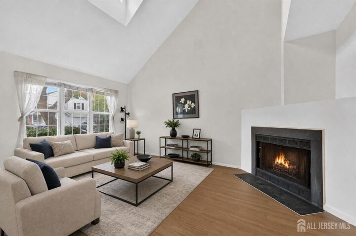 Property Photo:  268 Edgeware Court  NJ 08873 