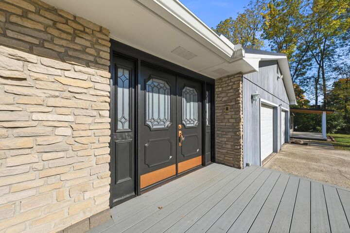 Property Photo:  1566 Kingwood Circle  OH 43302 