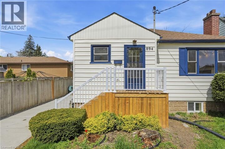 Property Photo:  894 Garth Street  ON L9G 4K9 