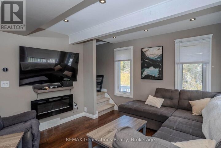 Property Photo:  475 Hazelwood Drive  ON P7G 1Y5 