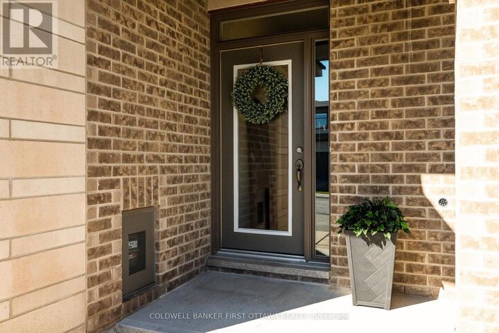 Property Photo:  5 Taber Street  ON K0G 1L0 