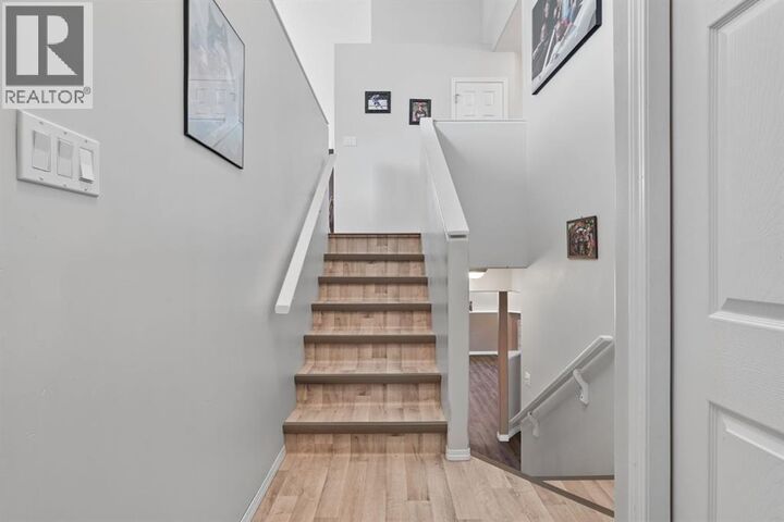 Property Photo: 246 Fairmont Boulevard South AB T1K 7M7