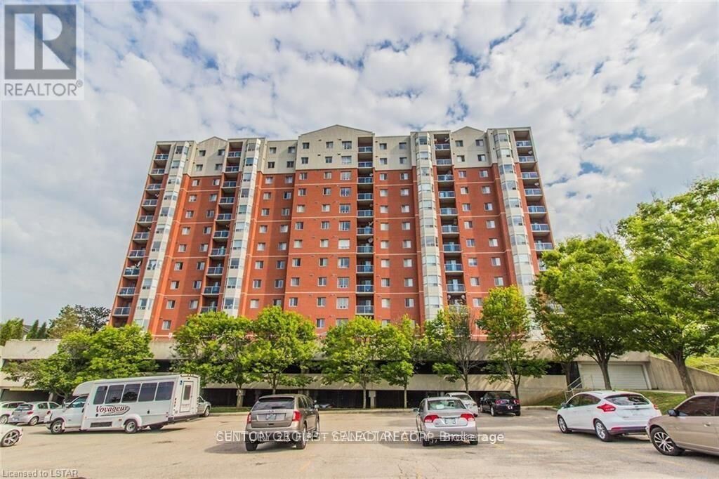 Property Photo: 30 Chapman Court 1007 ON N6G 4Y4
