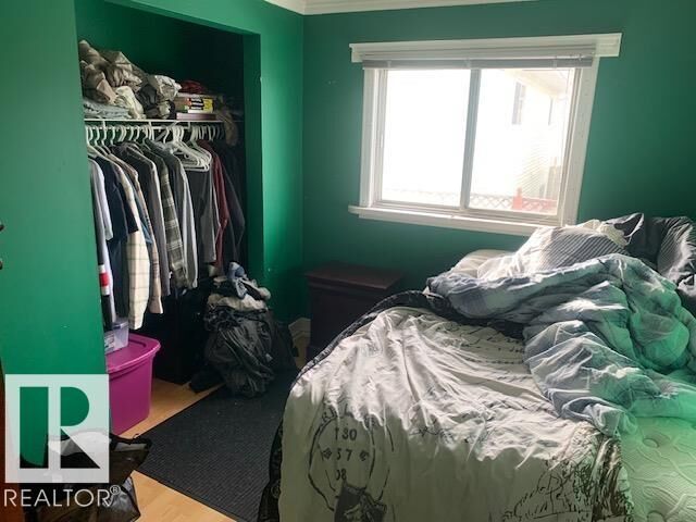 Property Photo:  122 Cameron Crescent  AB T9A 3H7 