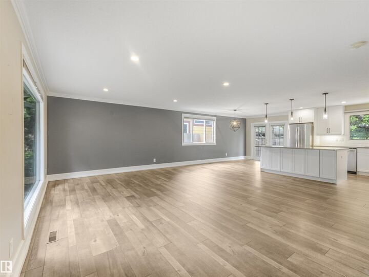 Property Photo:  5708 144 Street NW  AB T6H 4H4 