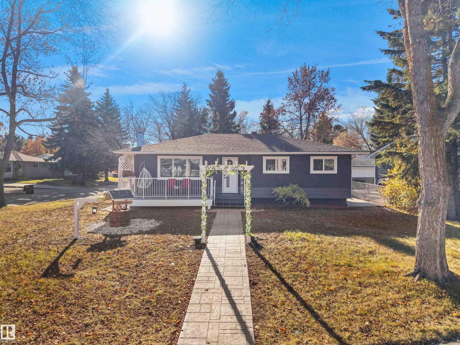 Property Photo:  53 Raven Drive  AB T8A 0C6 