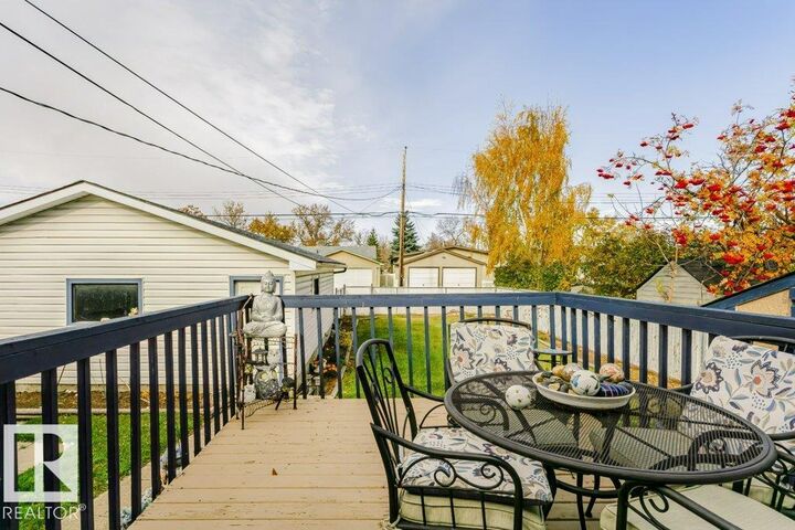 Property Photo:  9610 93 Avenue  AB T8L 1N2 