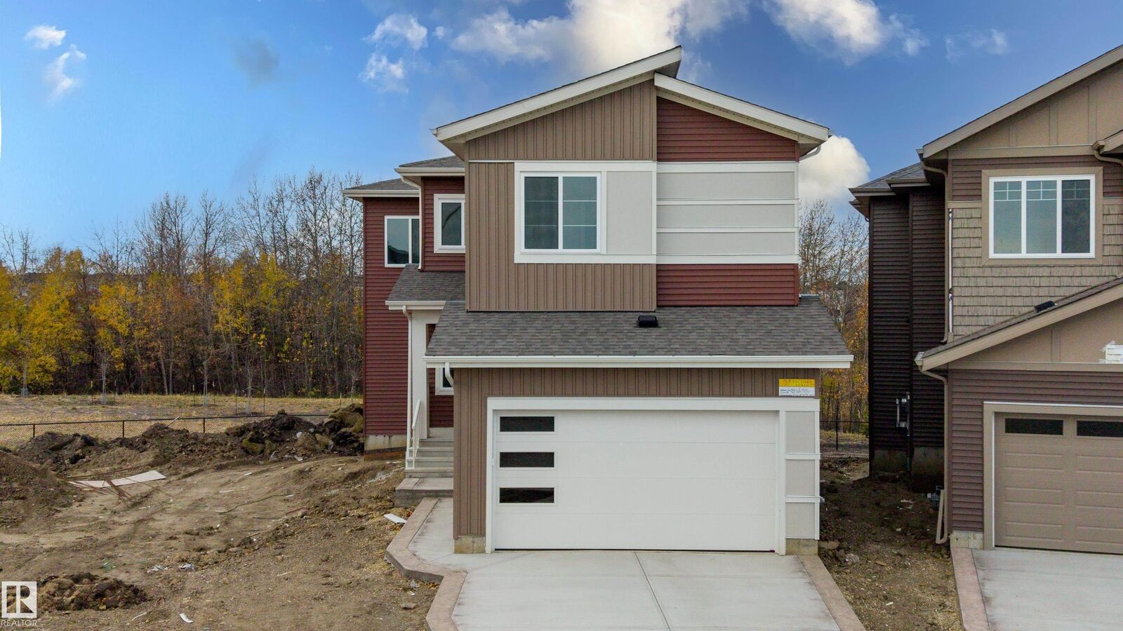 Property Photo:  2155 1 Avenue SW  AB T6X 3P6 