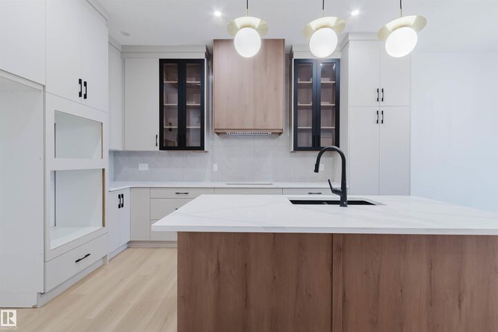 Property Photo:  213 Edgemont Green NW  AB T6M 3J6 