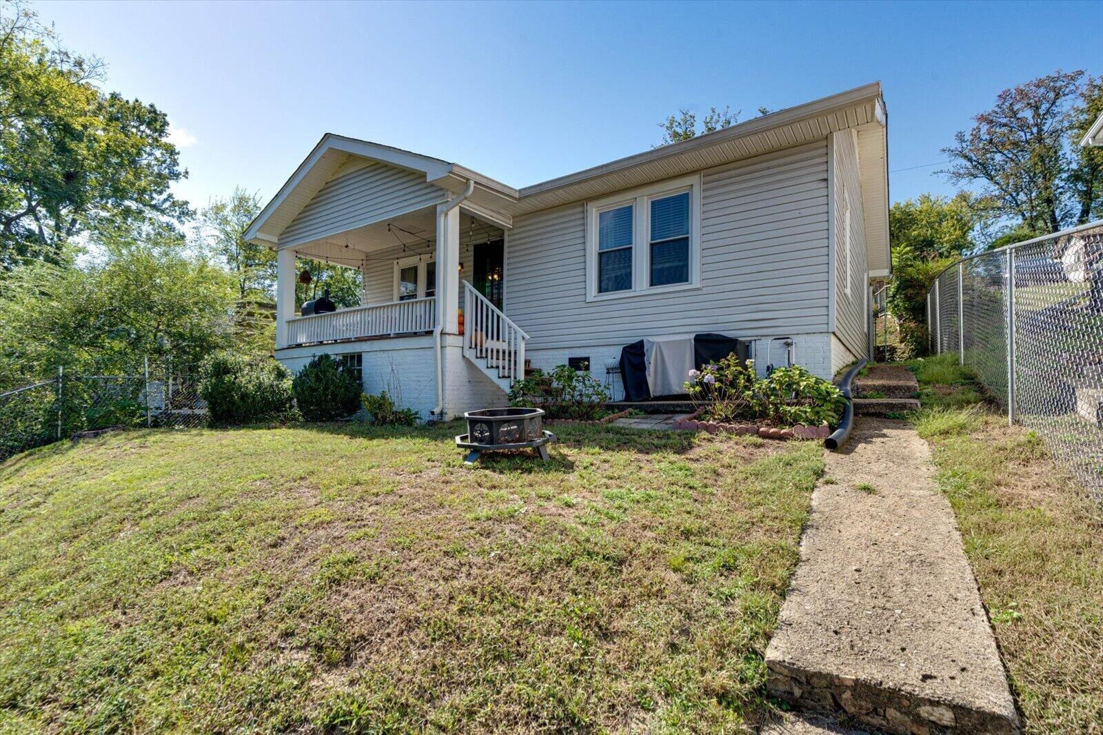Property Photo:  1004 Boylston Street  TN 37405 