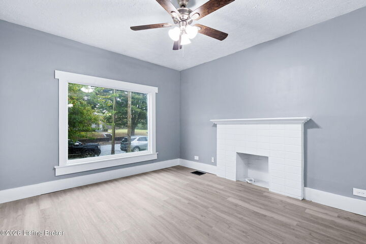 Property Photo:  1320 S 32nd St  KY 40211 