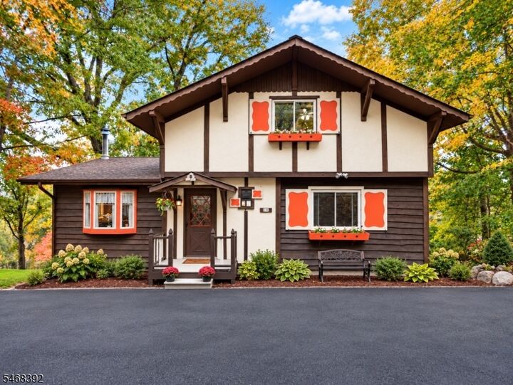 Property Photo: 130 Glenside Trl NJ 07871