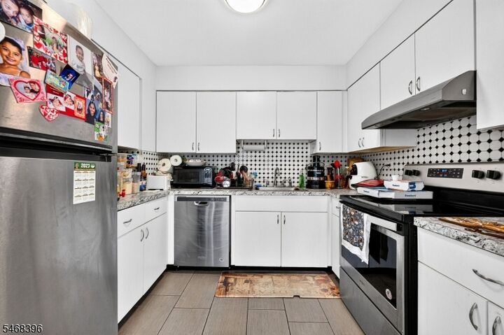 Property Photo: 776 N 6th St 6 NJ 07107