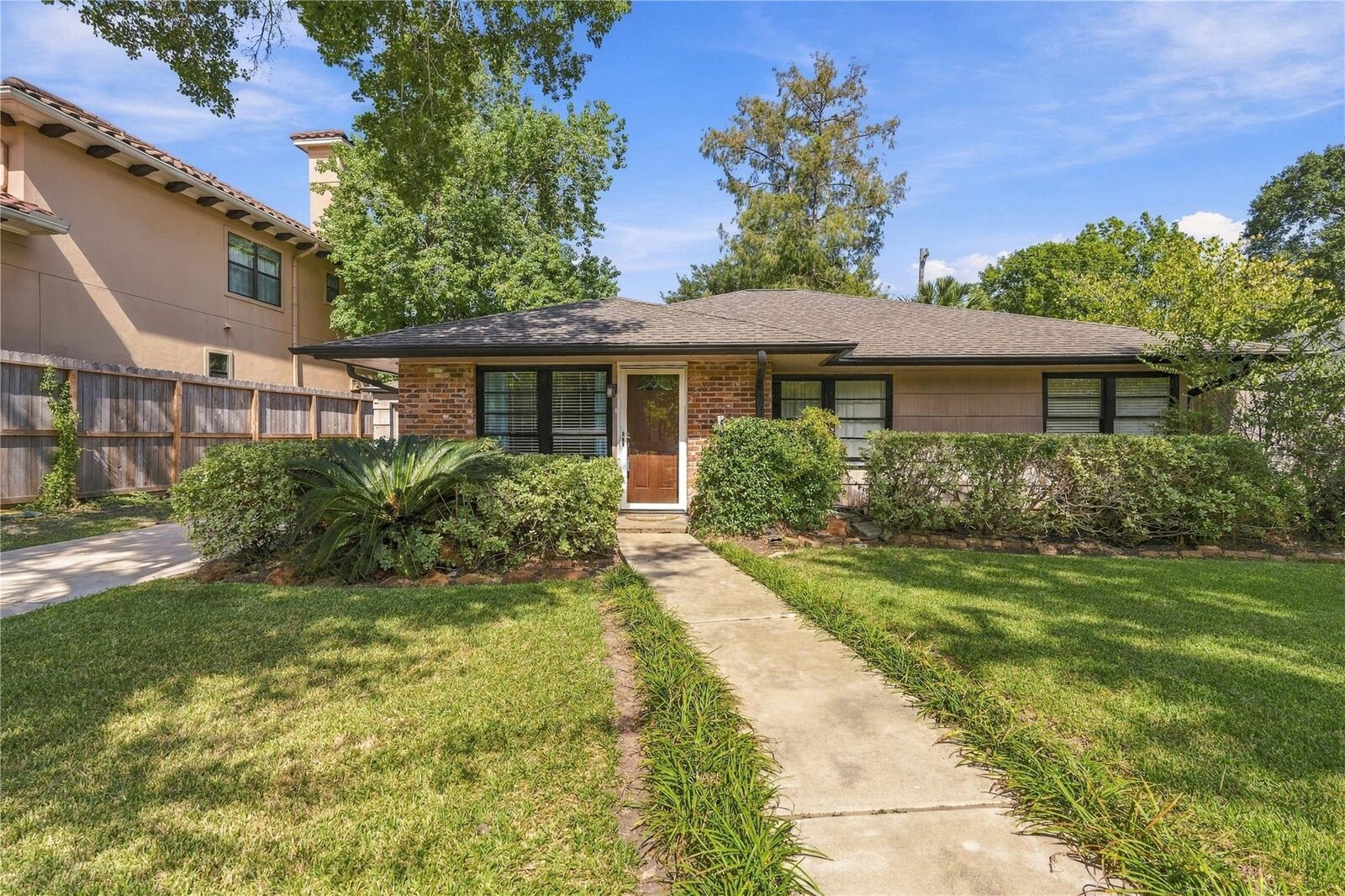 Property Photo: 4612 Evergreen Street TX 77401