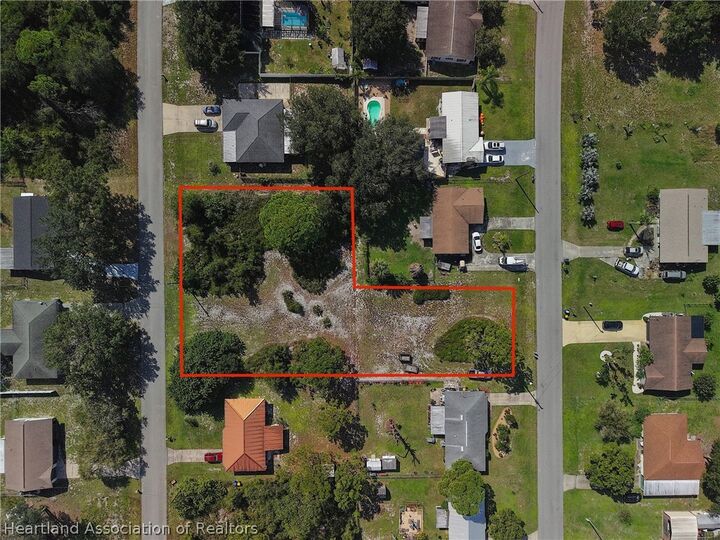 Property Photo:  1617 Oak Avenue  FL 33852 