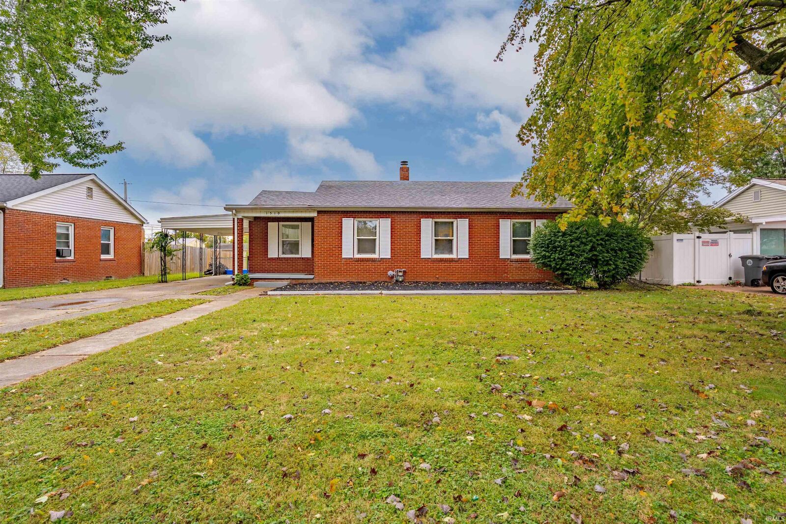 Property Photo:  1510 Sweetser Avenue  IN 47714 