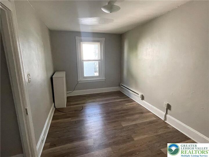 Property Photo: 650 N New Street 6 East North PA 18018