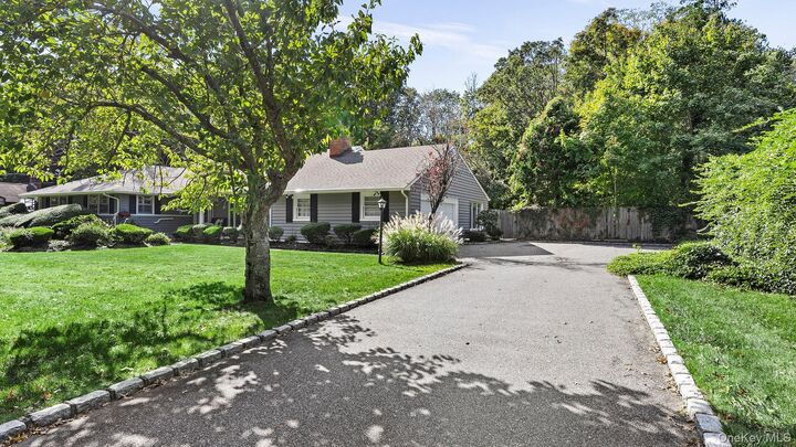 Property Photo:  49 Salem Ridge Drive  NY 11743 