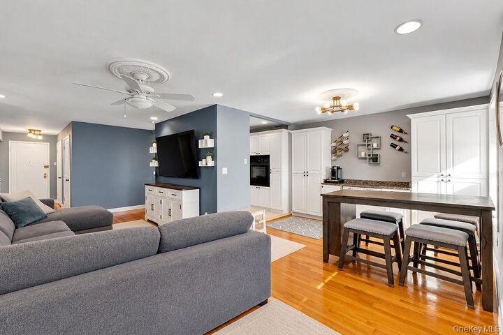 Property Photo:  151-35 84th Street 5G  NY 11414 