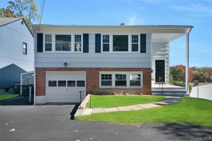 Property Photo:  187 Old Mamaroneck Road  NY 10605 