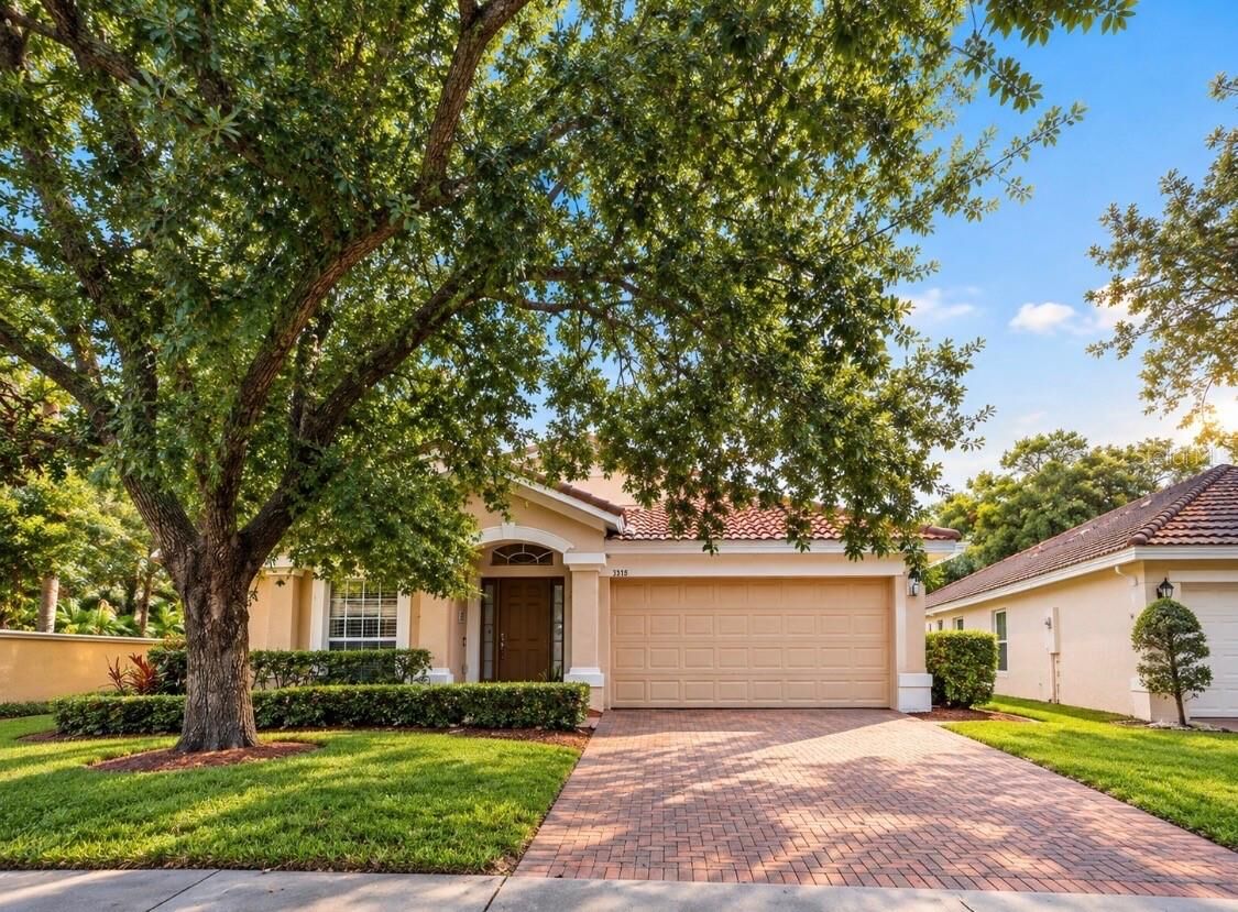 Property Photo:  3315 Flamborough Drive  FL 32835 