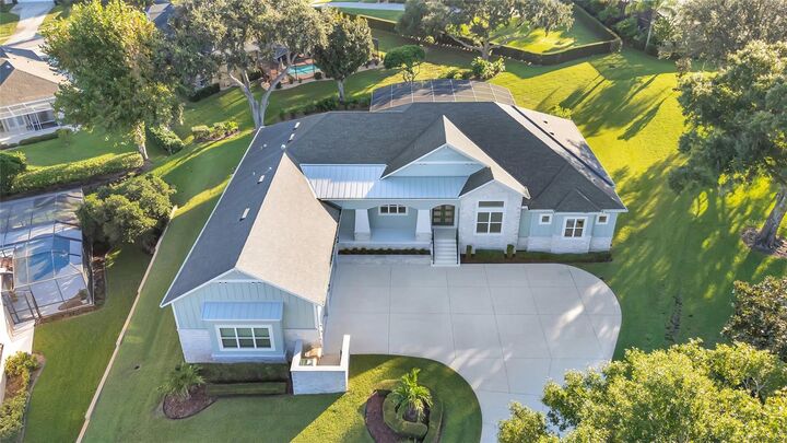 Property Photo:  11906 Heron Cove  FL 34711 