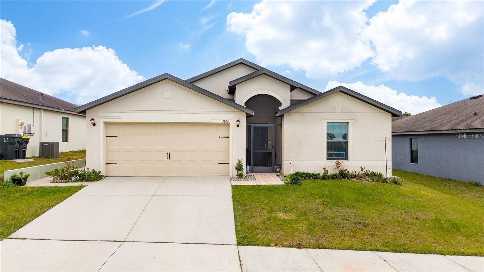 Property Photo: 1606 Steely Drive FL 33838