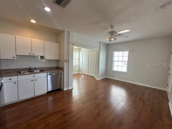 Property Photo:  311 Norfolk Street B  FL 34747 
