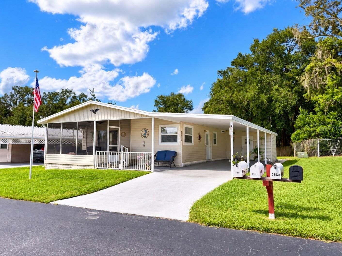 Property Photo:  37631 Campo Avenue  FL 33541 