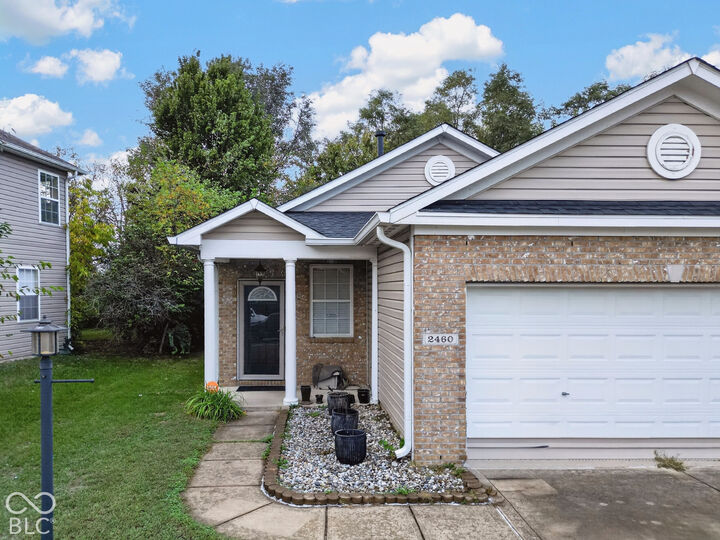 Property Photo:  2460 Lakecrest Drive  IN 47201 