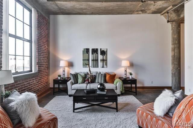 Property Photo:  2201 Locust Street 413  MO 63103 