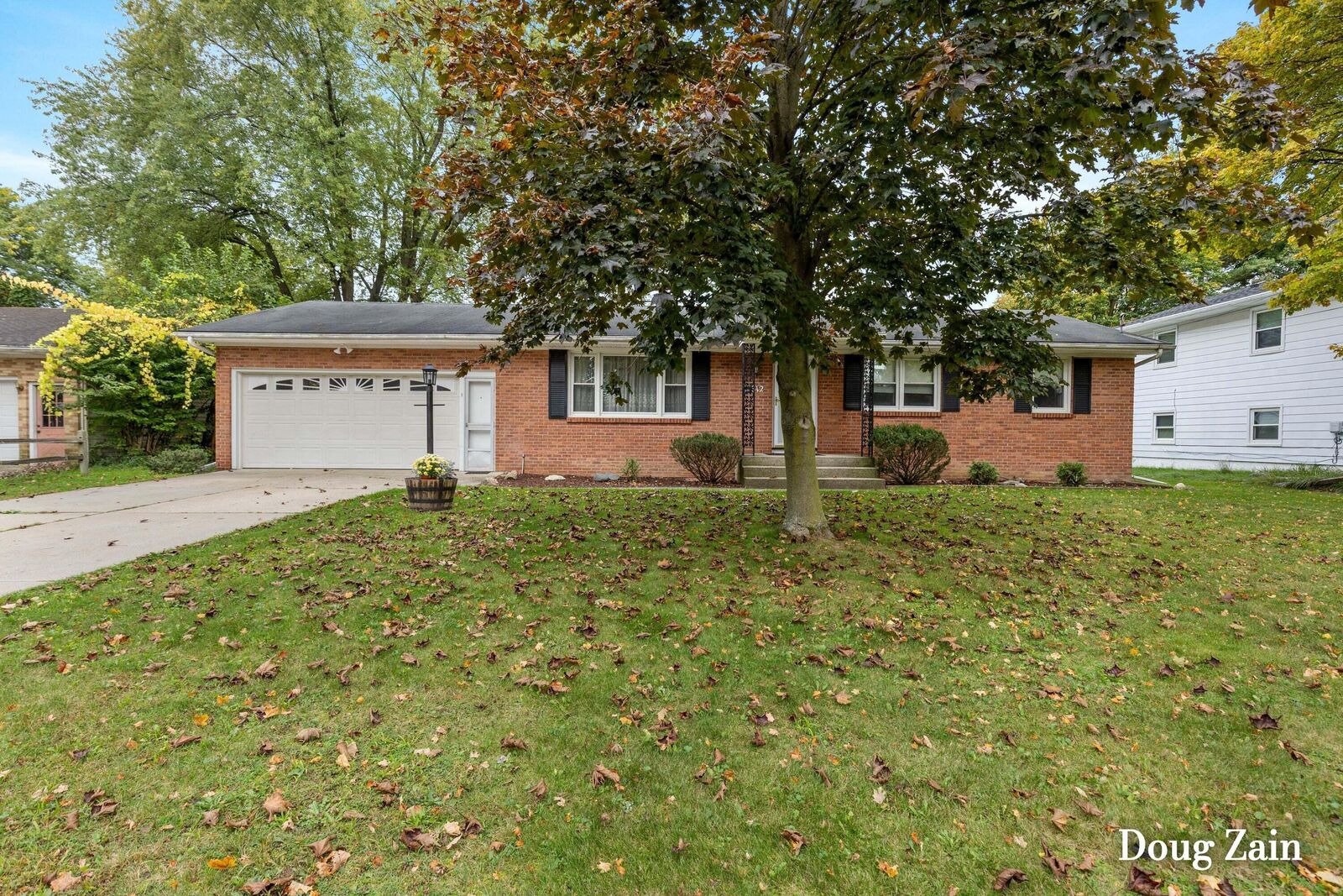 Property Photo: 1812 Stilesgate Street SE MI 49508