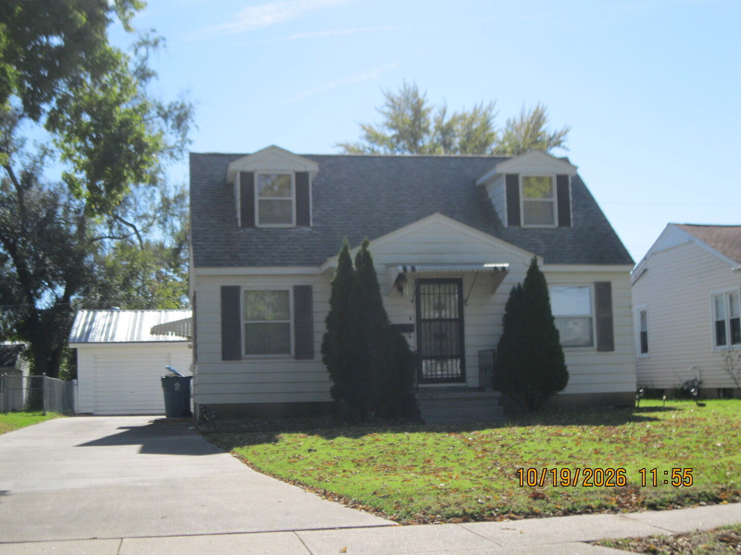 Property Photo:  509 9th Street  IA 52730 