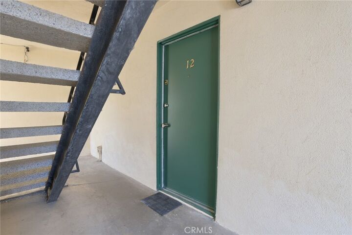 Property Photo:  915 E Palmer Avenue 12  CA 91205 