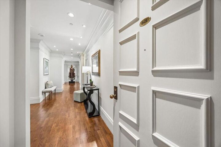 Property Photo:  20 W 3rd Avenue 601  CA 94402 