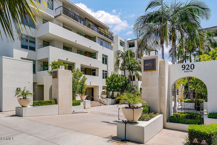 Property Photo: 920 Granite Drive 212 CA 91101