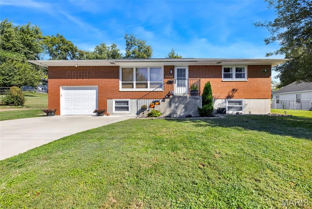 Property Photo:  236 S Riebeling Street  IL 62236 