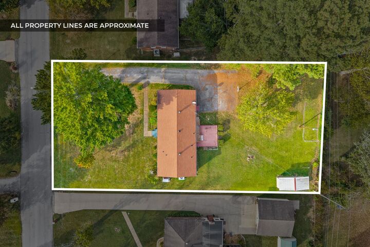 Property Photo:  407 W Coy Cir  TN 37043 
