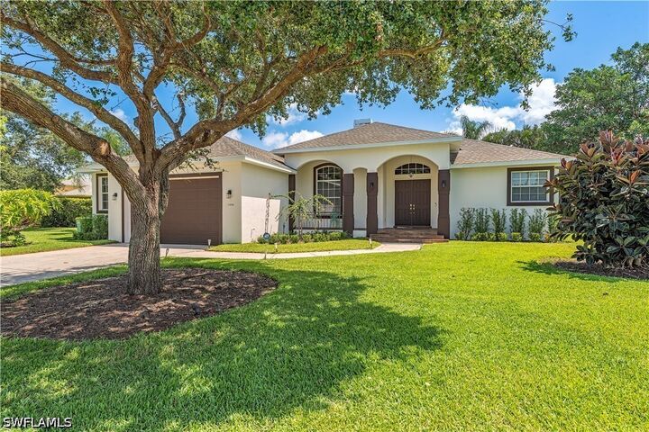 Property Photo: 2358 Kings Lake Boulevard FL 34112