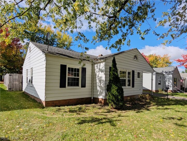 Property Photo:  1210 Orchard Heights Drive  OH 44124 