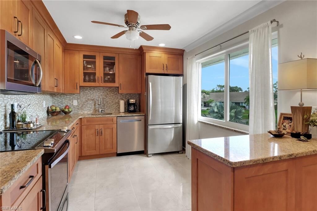 Property Photo:  160 Penny Ln 4  FL 34112 