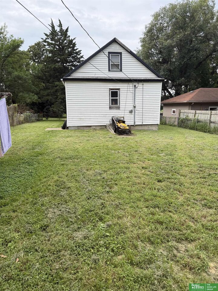 Property Photo: 820 Rose Street NE 68502